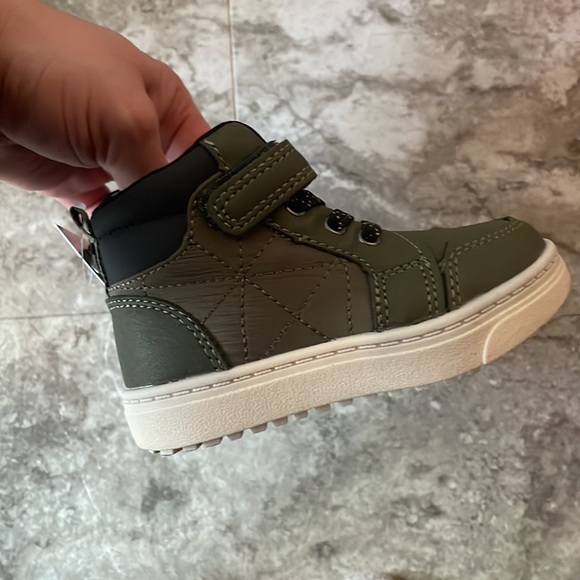 Toddler sz 6 cat and Jack shoes fall fashion - Picture 5 of 5